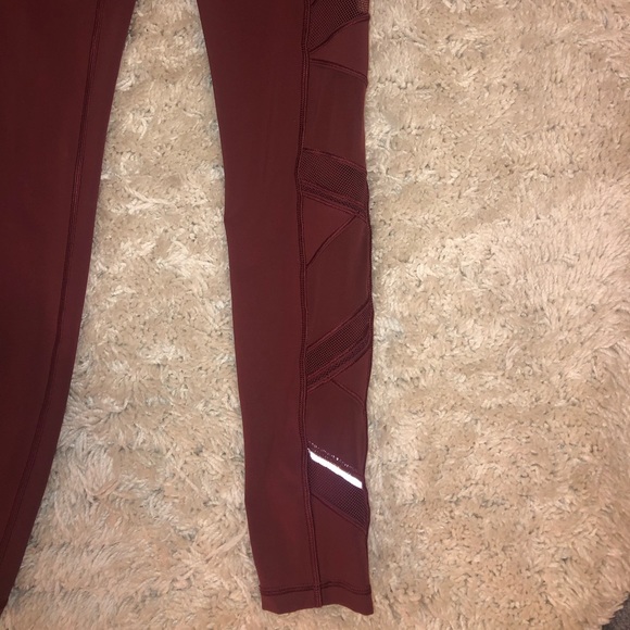 Size 4 limited Edition Lululemon leggings!! - Picture 8 of 8